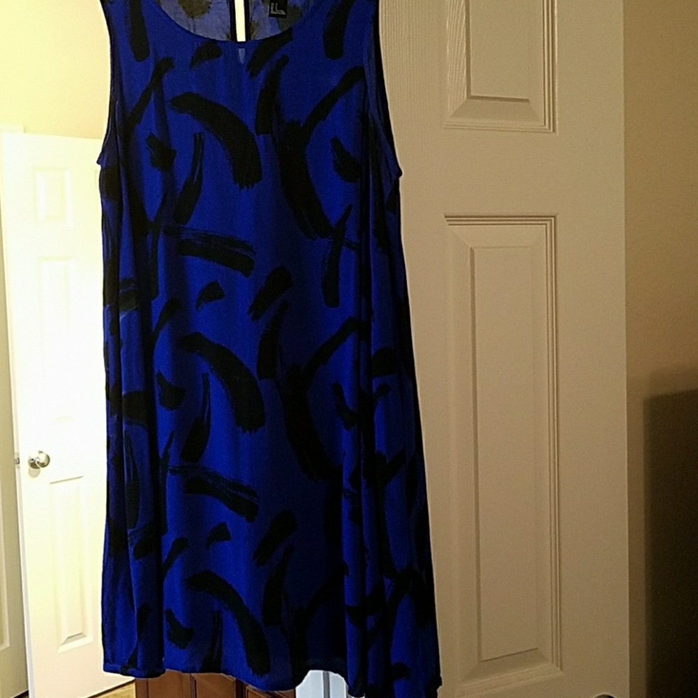 Forever 21 Blue top. Size L